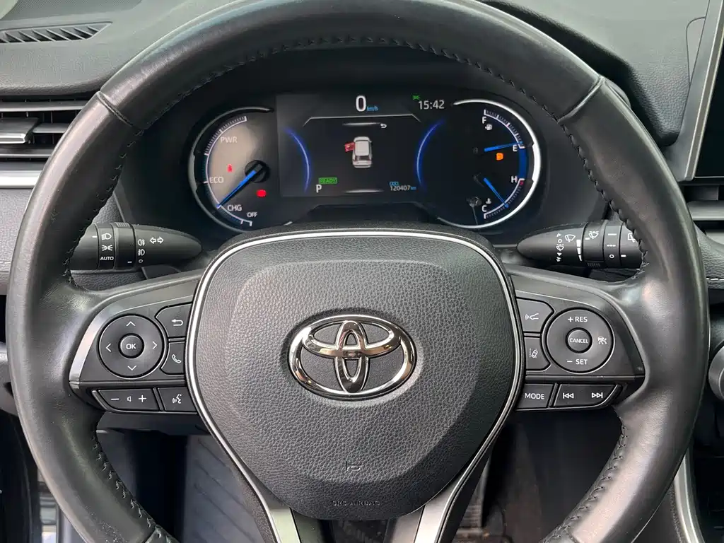 Toyota RAV4 — миниатюра 19