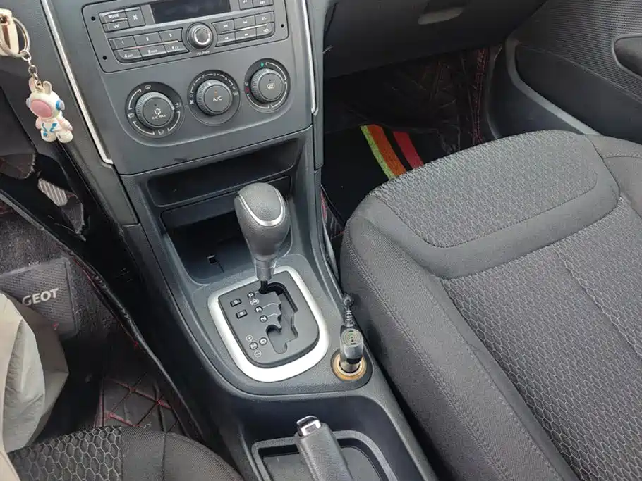 Peugeot 308 — миниатюра 16