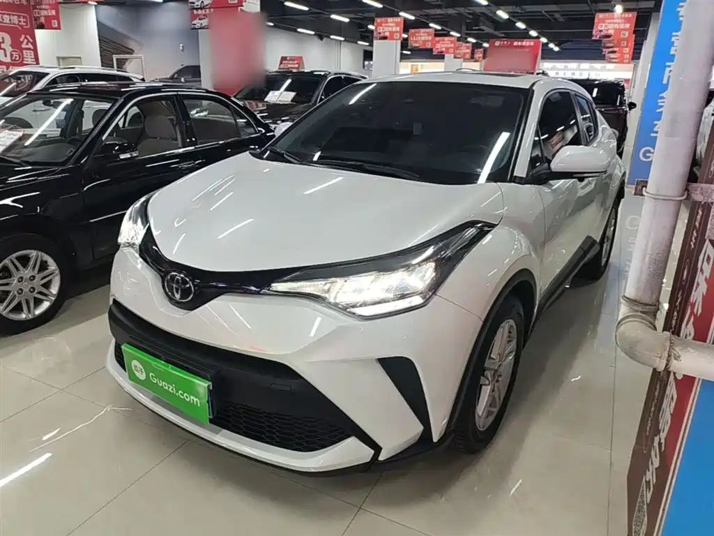 Купить Toyota C-HR