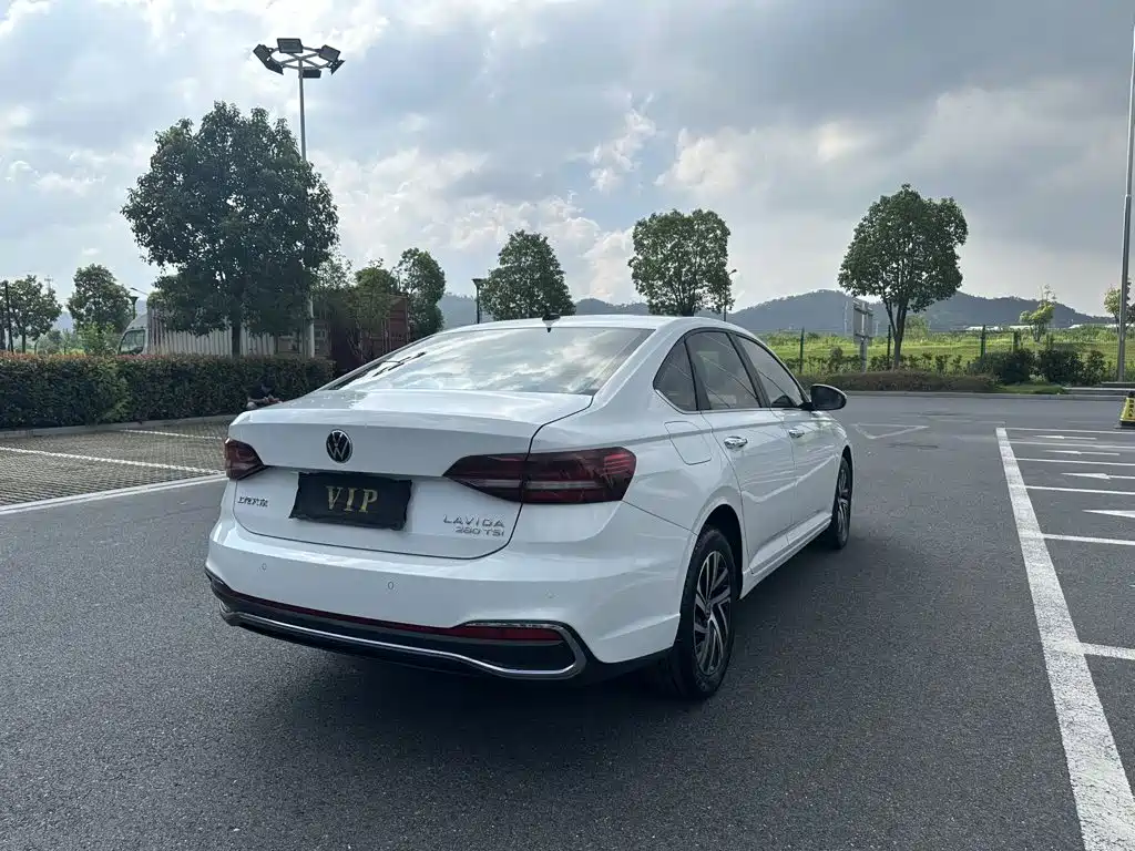 Volkswagen Lavida — миниатюра 9