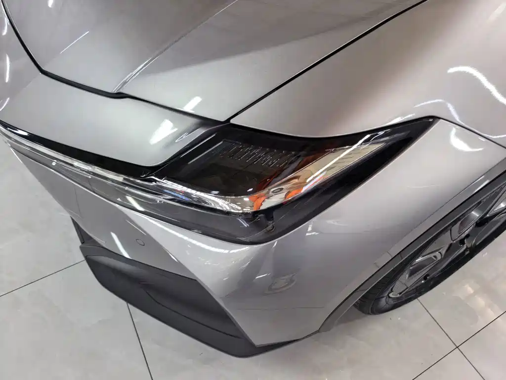 Toyota bZ3 — миниатюра 7