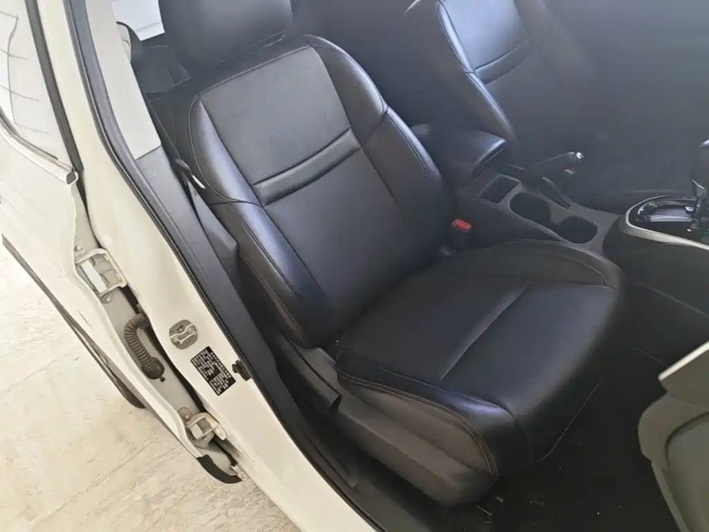 Nissan Qashqai — миниатюра 25