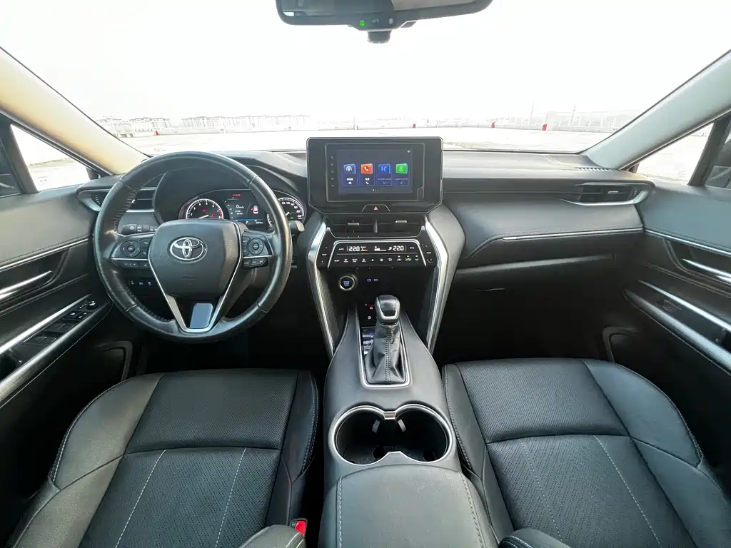 Toyota Harrier — миниатюра 5