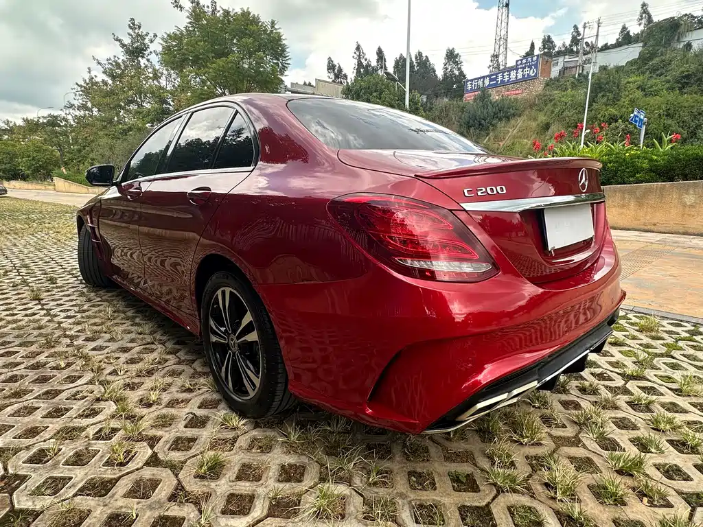 Mercedes-Benz C-Class — миниатюра 11
