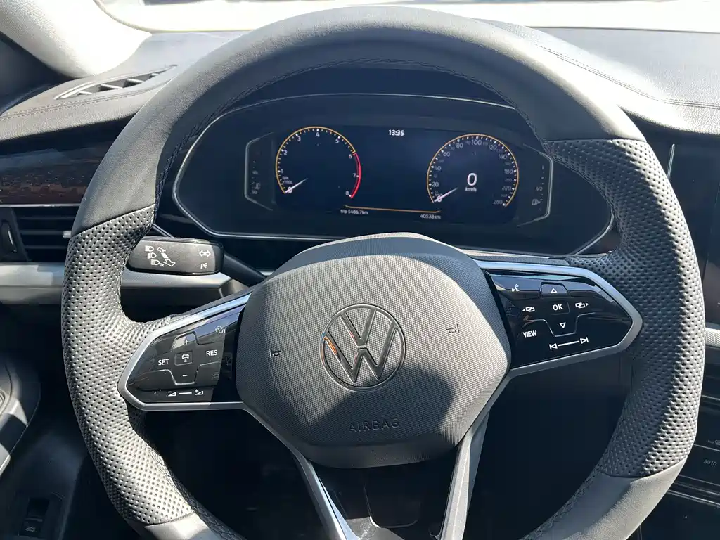 Volkswagen Passat — миниатюра 7