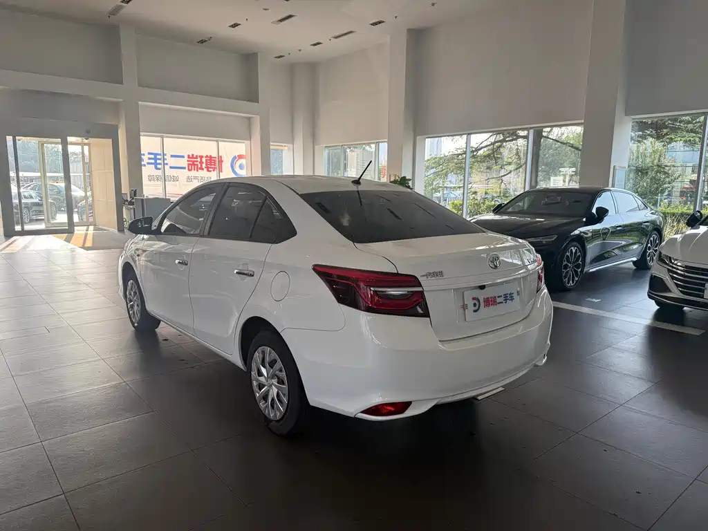 Toyota Vios — миниатюра 5