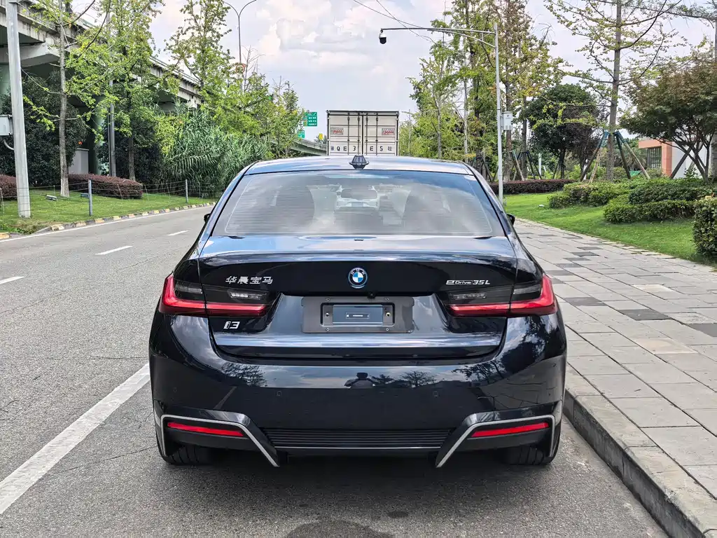 BMW i3 — миниатюра 5