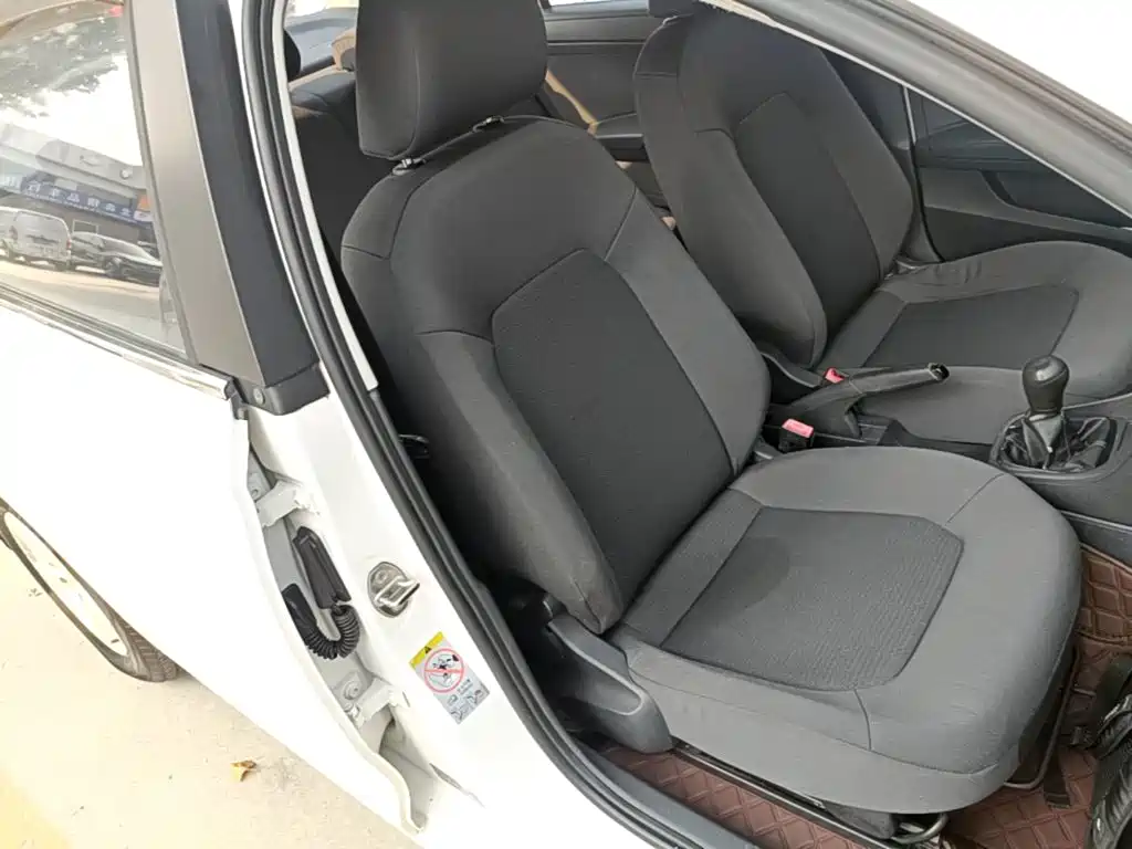 Volkswagen Santana — миниатюра 25