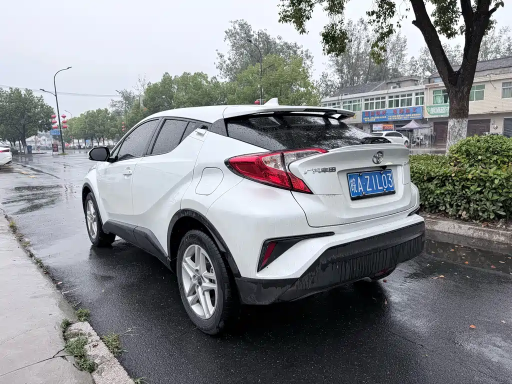 Toyota C-HR — миниатюра 6