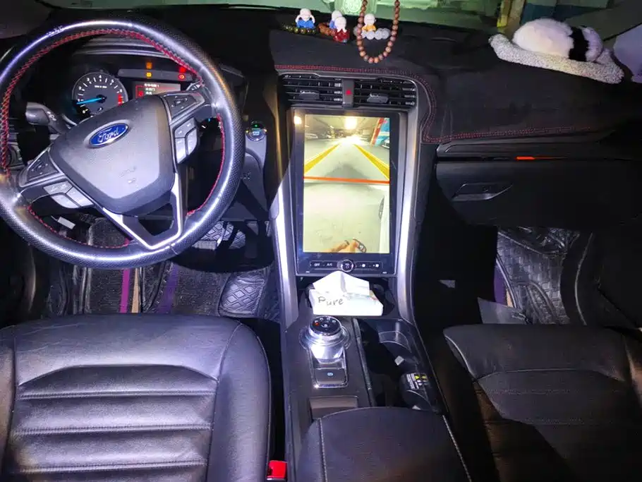 Ford Mondeo — миниатюра 12