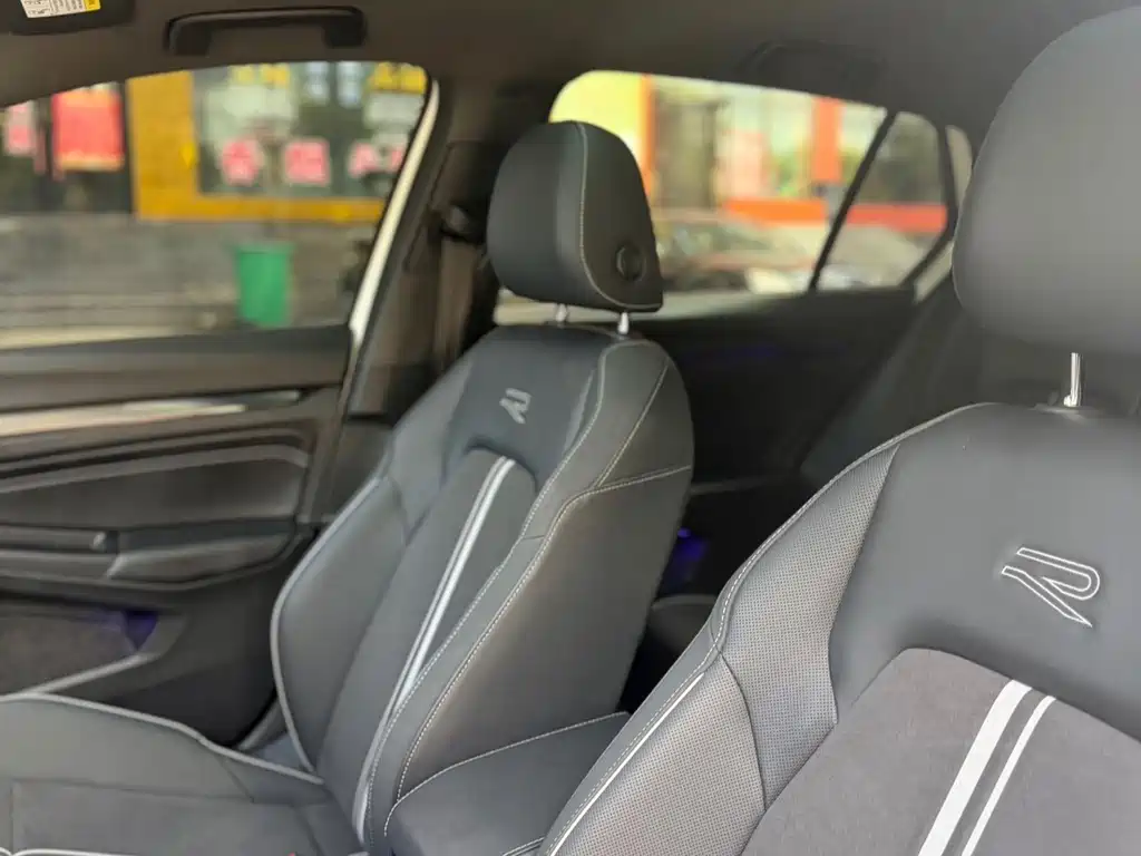 Volkswagen Golf — миниатюра 18