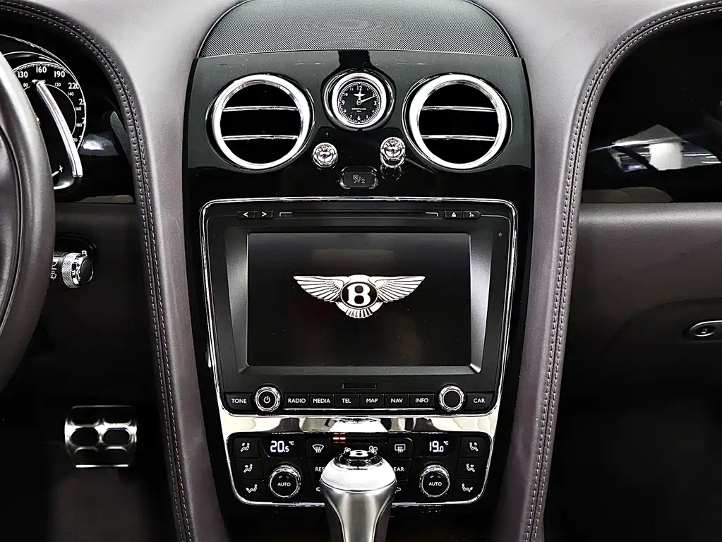Bentley Flying Spur — миниатюра 19