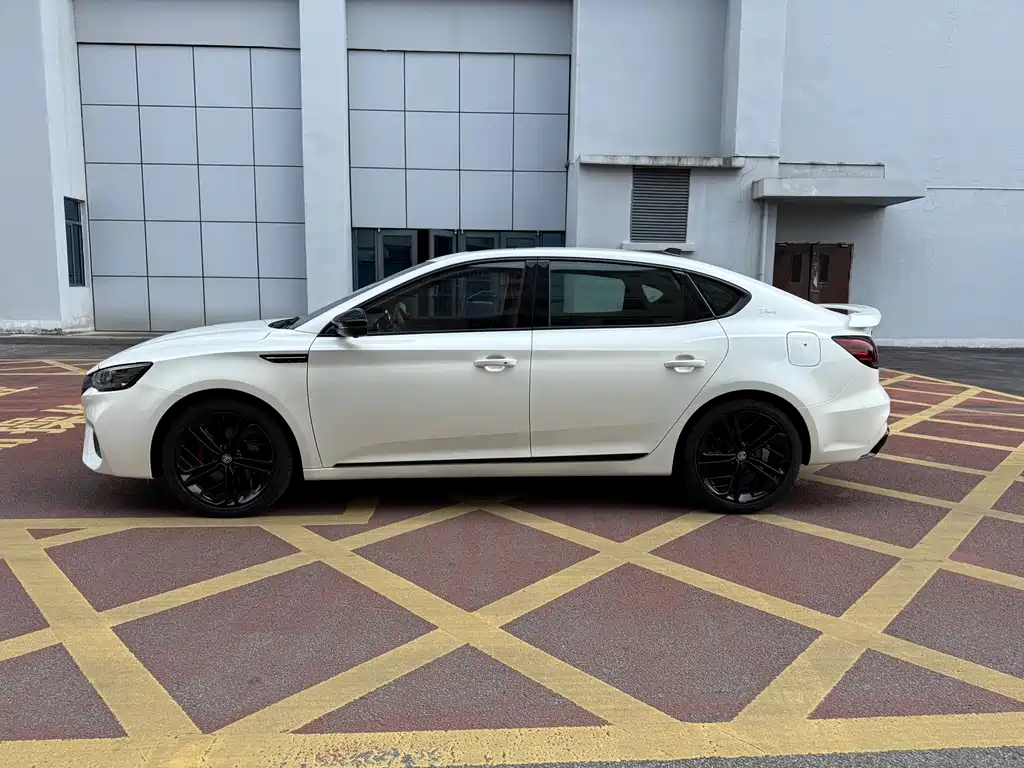 MG MG6 — миниатюра 15