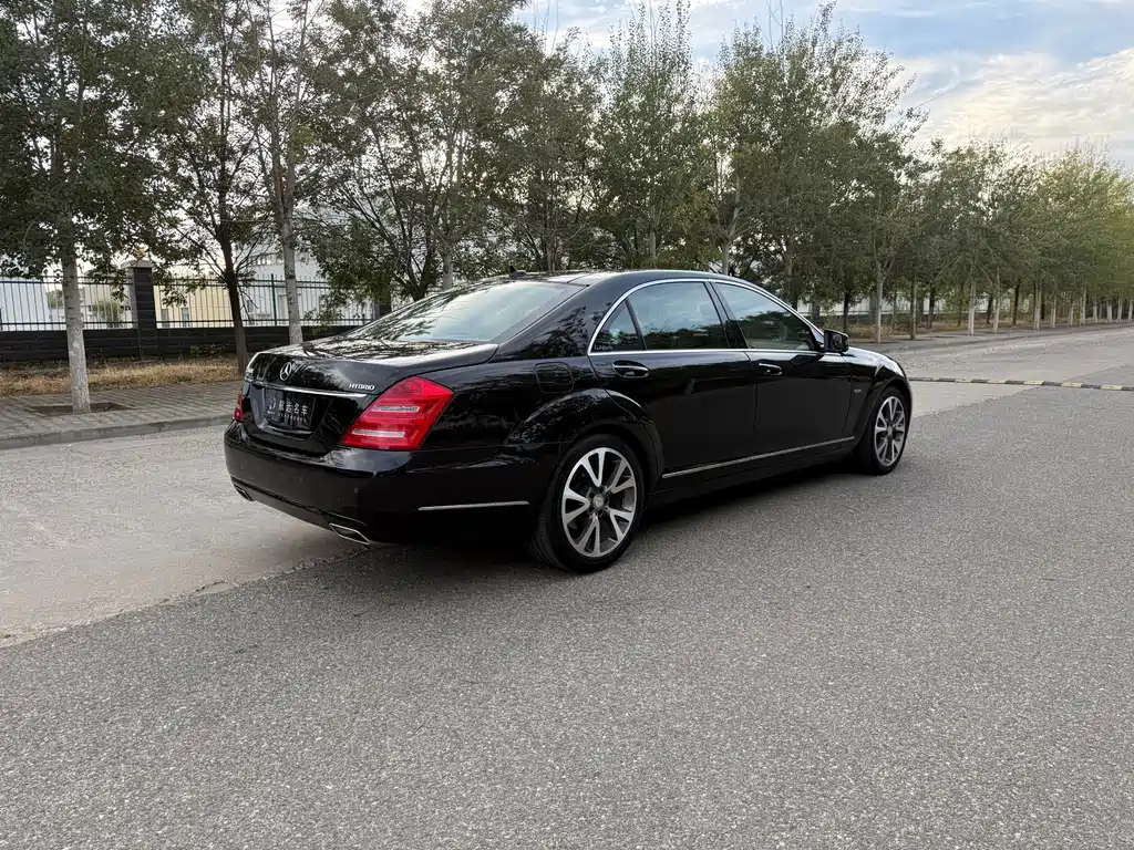 Mercedes-Benz S-Class — миниатюра 7