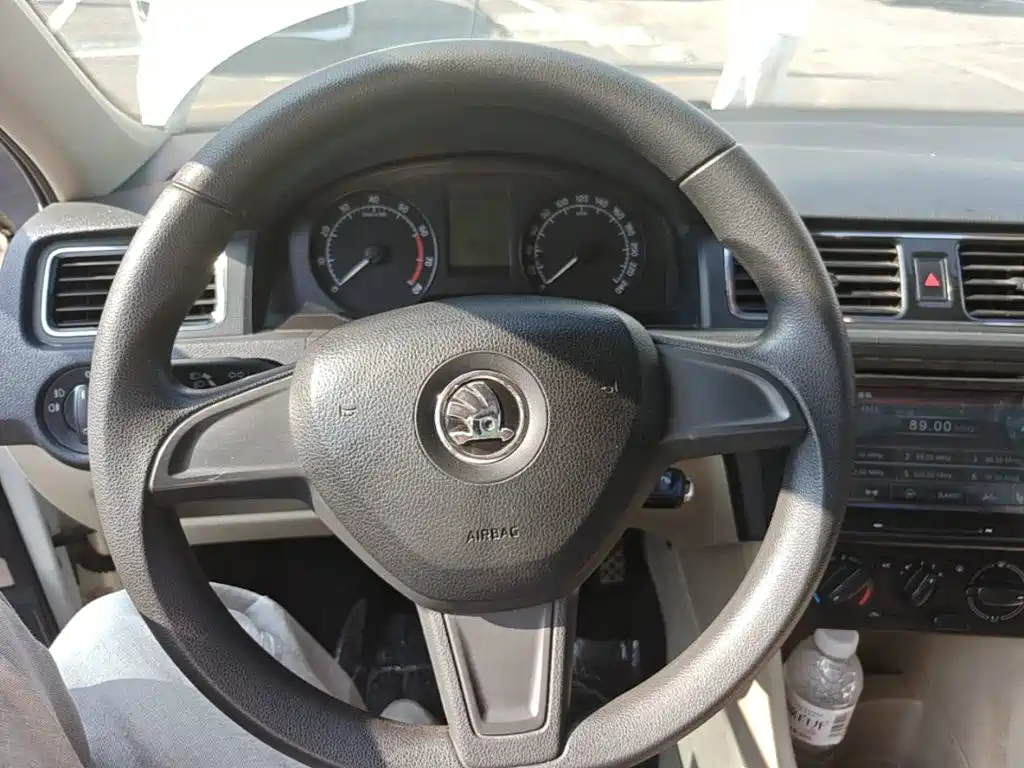 Skoda Rapid — миниатюра 11
