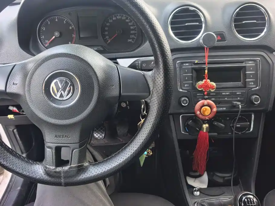 Volkswagen Jetta — миниатюра 12