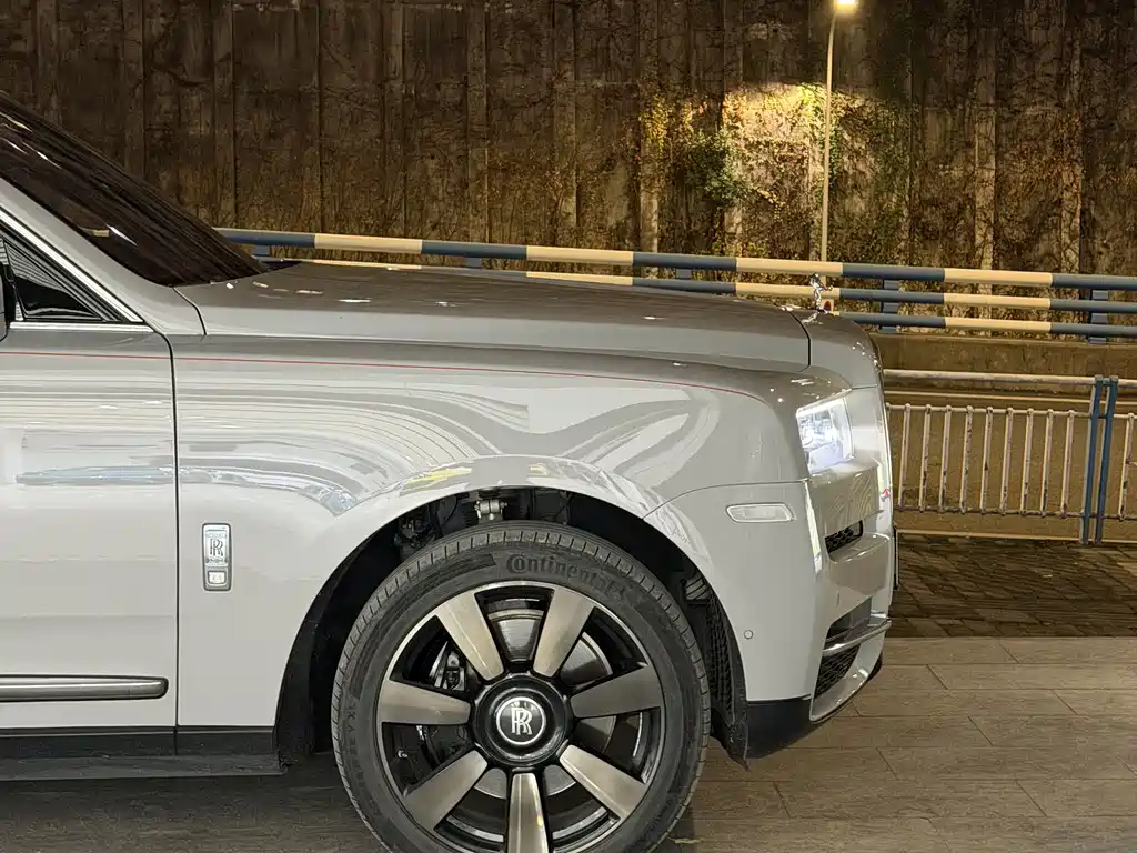 ROLLS-ROYCE CULLINAN