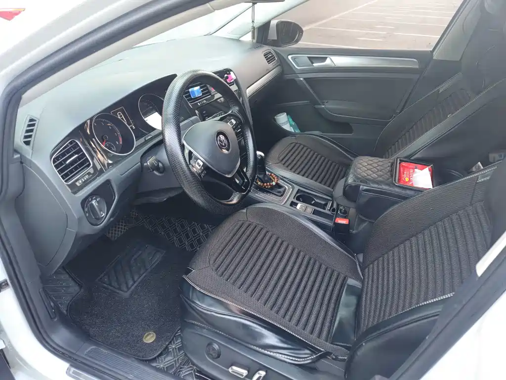 Volkswagen Golf — миниатюра 6