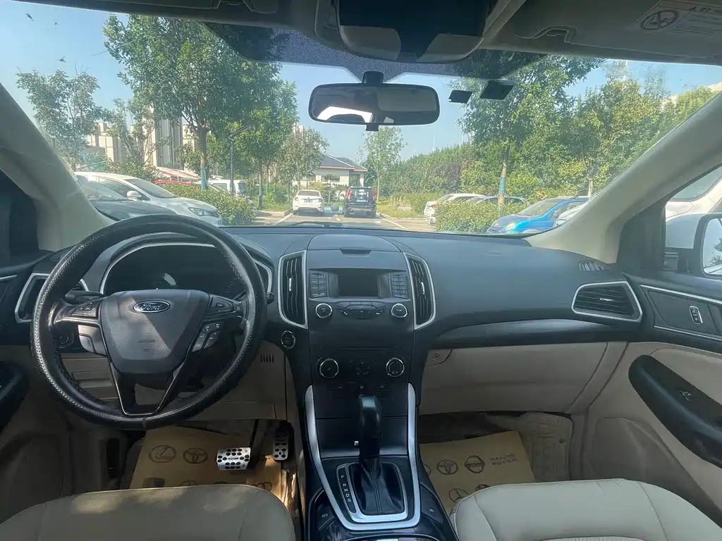 Ford Edge — миниатюра 4