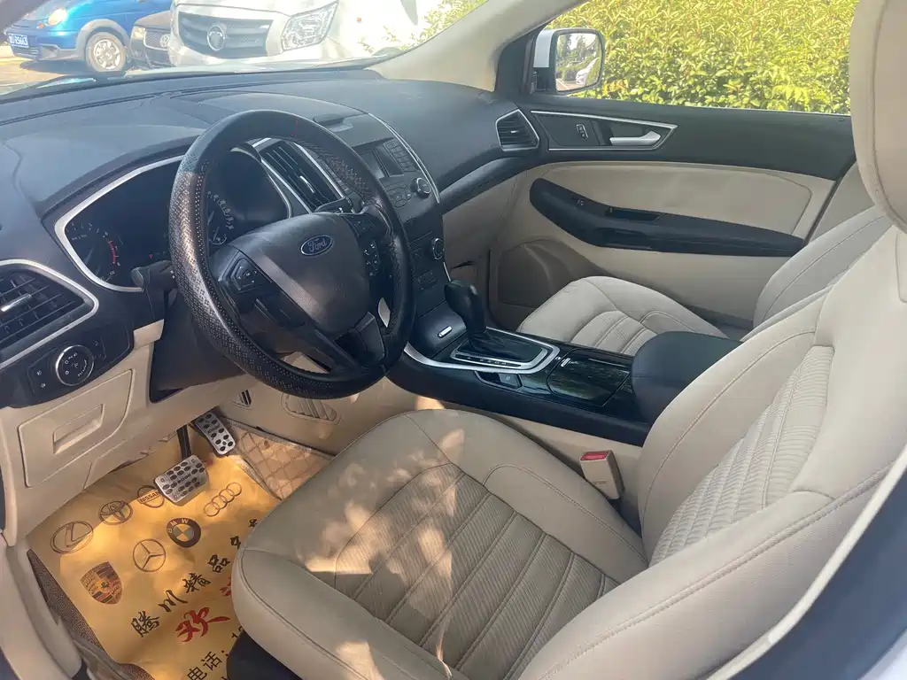 Ford Edge — миниатюра 5