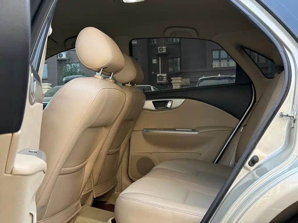 Buick Excelle — миниатюра 8
