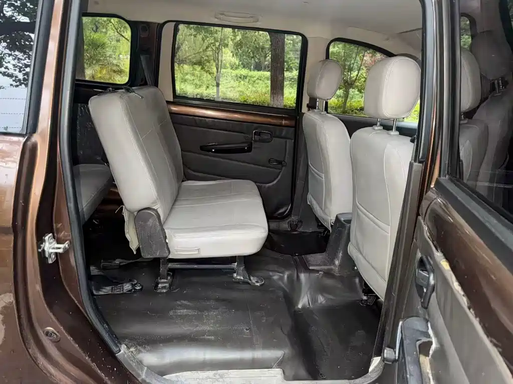 Wuling Hongguang — миниатюра 9