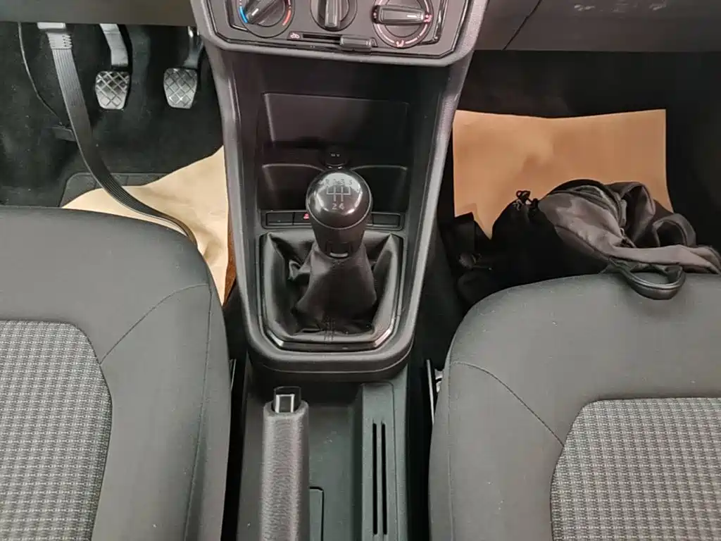 Volkswagen Santana — миниатюра 14