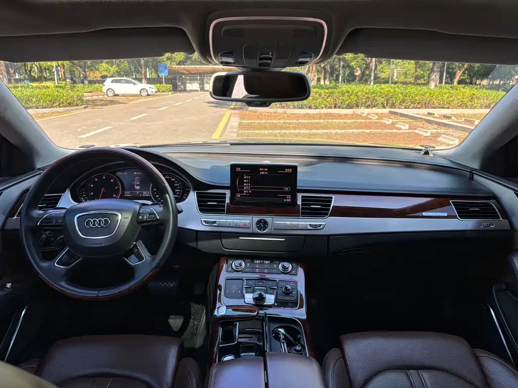 Audi A8 — миниатюра 8
