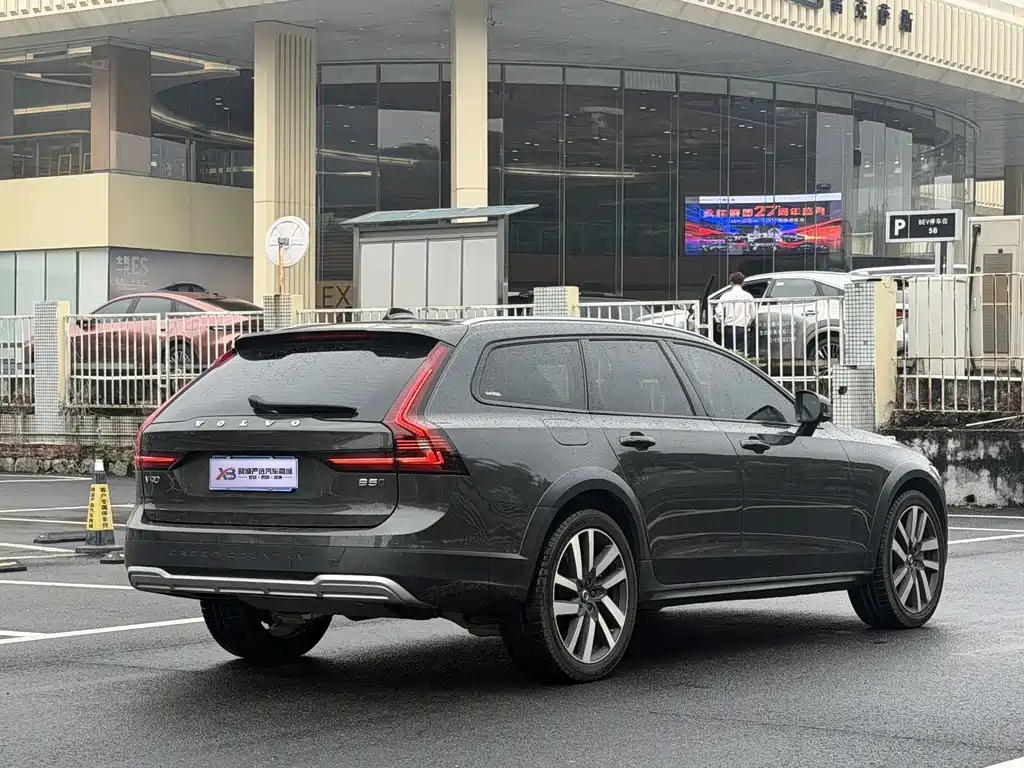 Volvo V90 — миниатюра 7