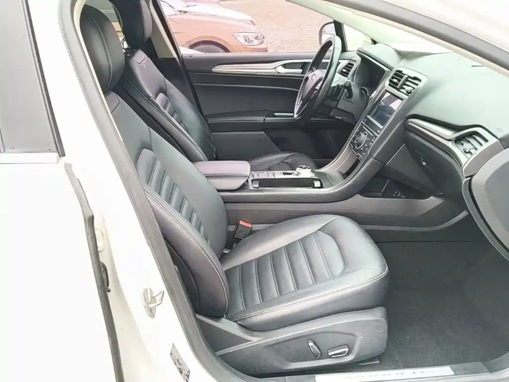Ford Mondeo — миниатюра 25