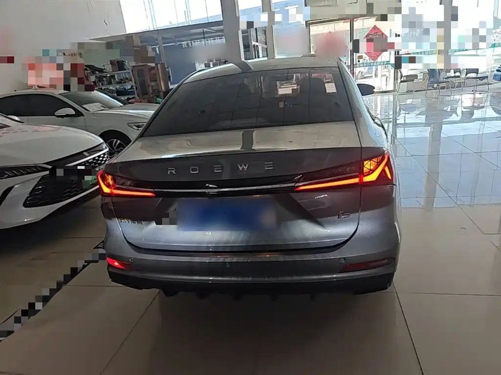 Roewe i5 2023 1.5L MT