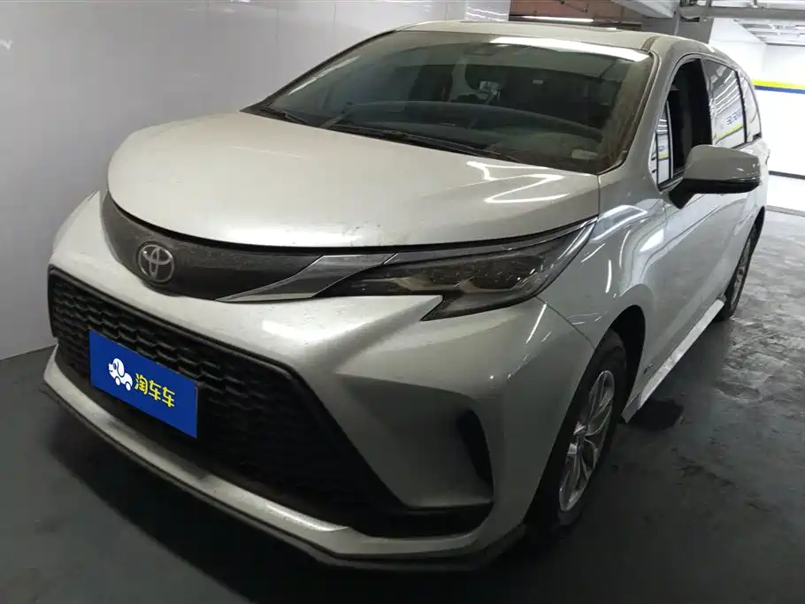 Toyota Granvia 2024