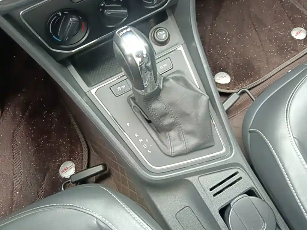 Volkswagen Lavida — миниатюра 14