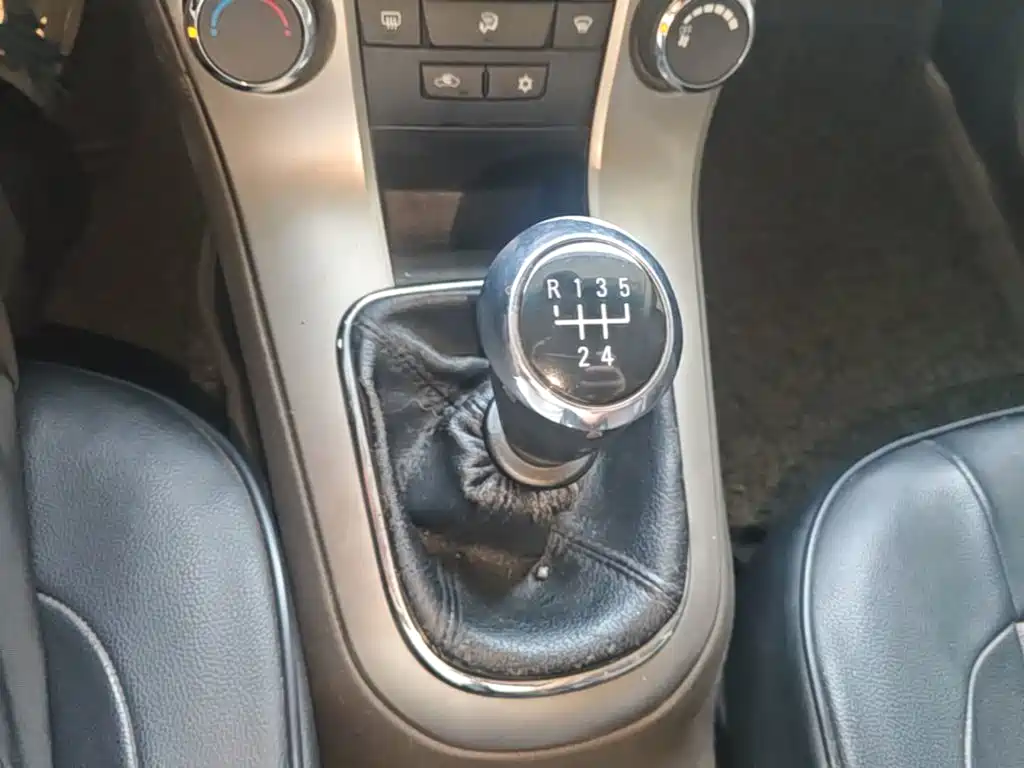 Chevrolet Cruze — миниатюра 14