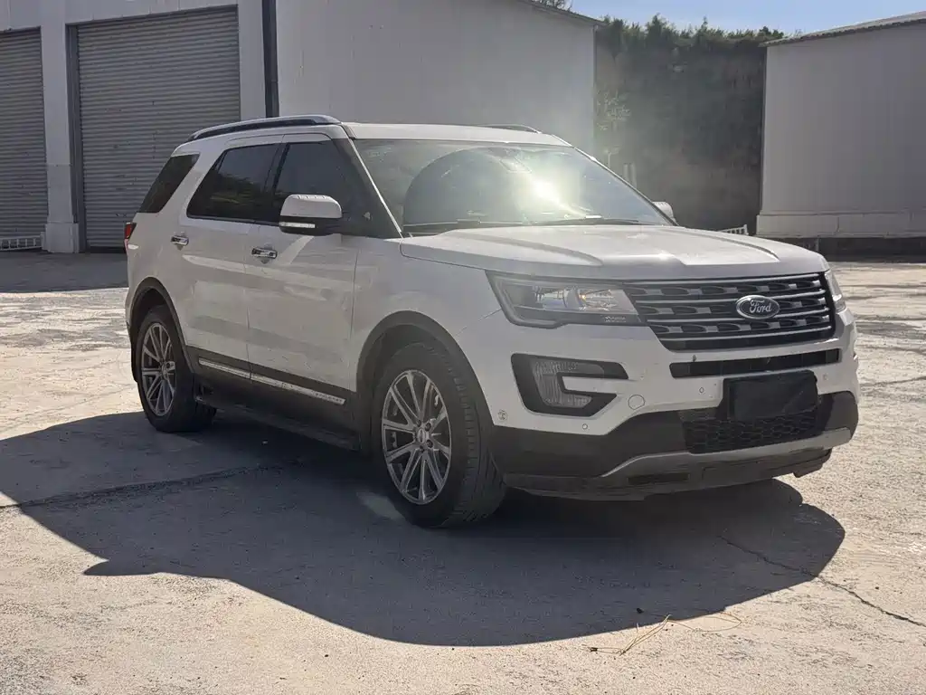 Ford Explorer (Import) — миниатюра 3