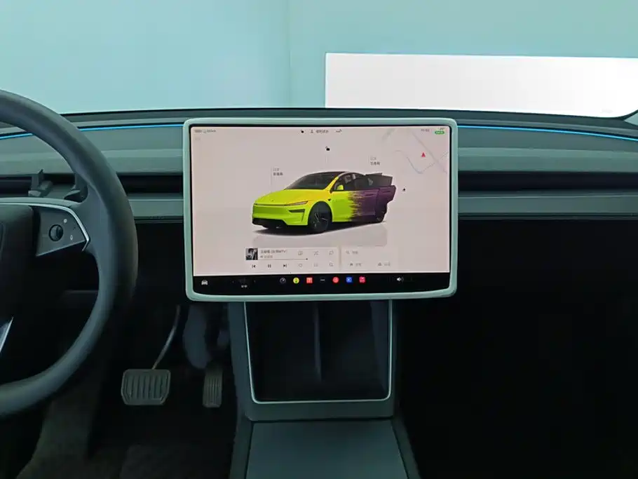 Tesla Model Y — миниатюра 13