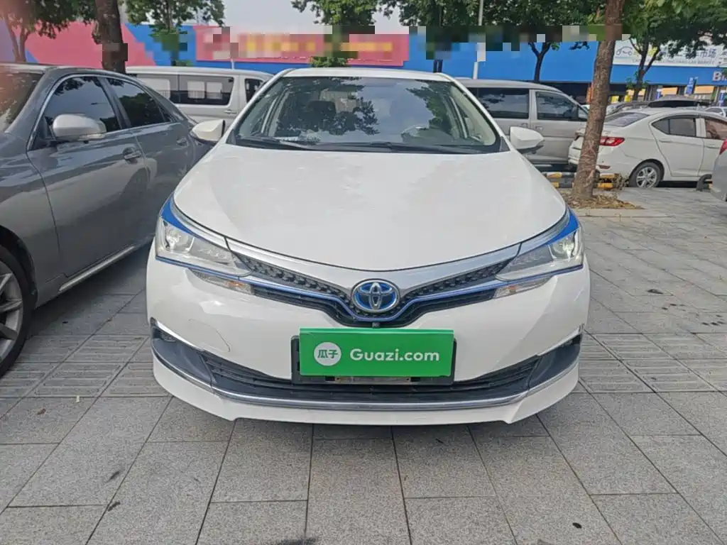 Toyota Corolla Hybrid — миниатюра 3