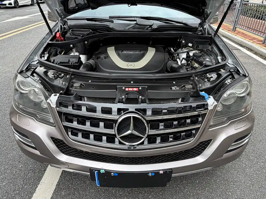 Mercedes-Benz M-Class — миниатюра 12