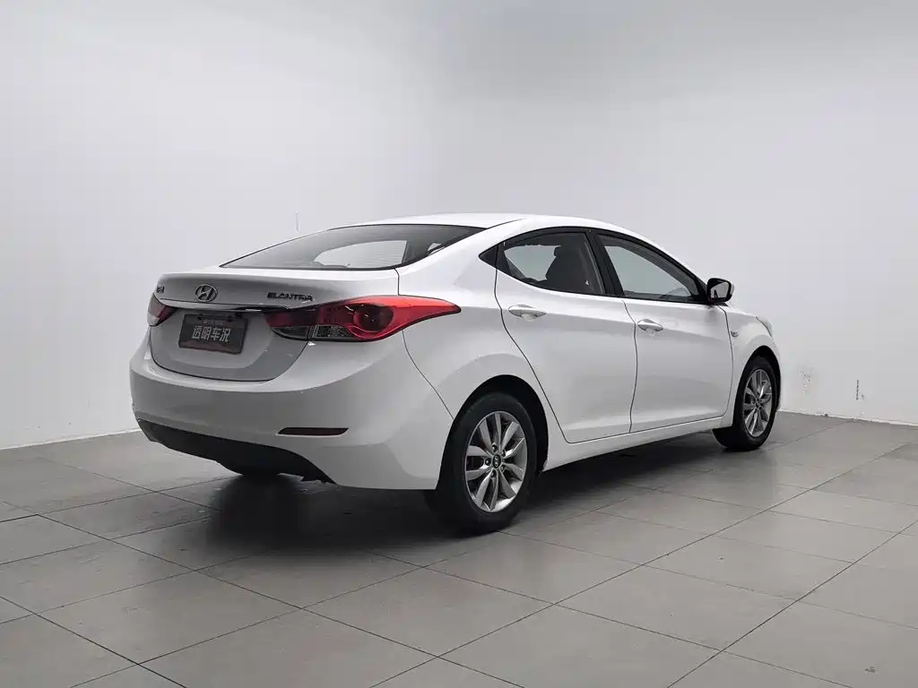 Hyundai Elantra Langdong — миниатюра 2