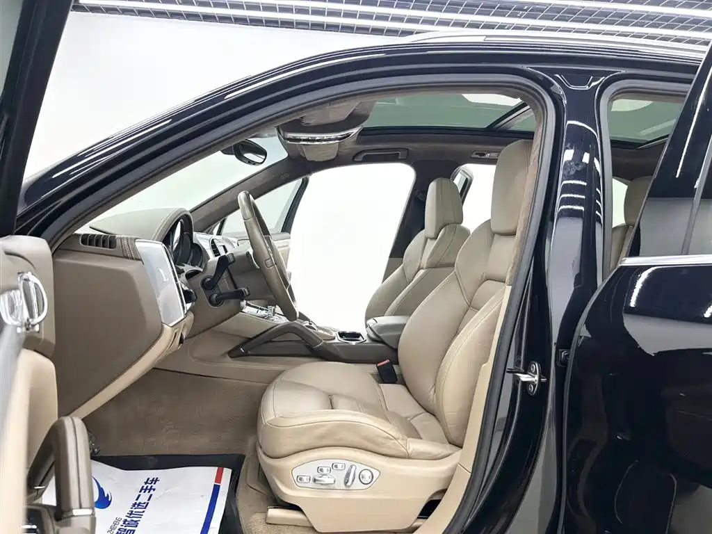 Porsche Cayenne 2011 Cayenne Turbo 4.8T
