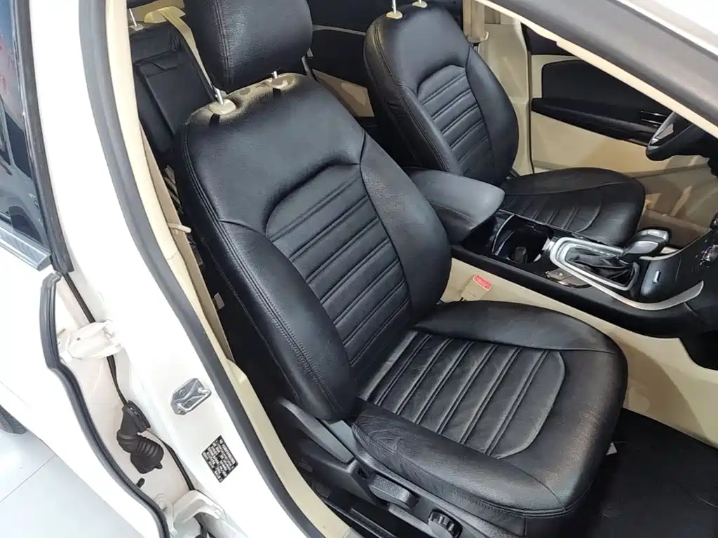 Ford Edge — миниатюра 25