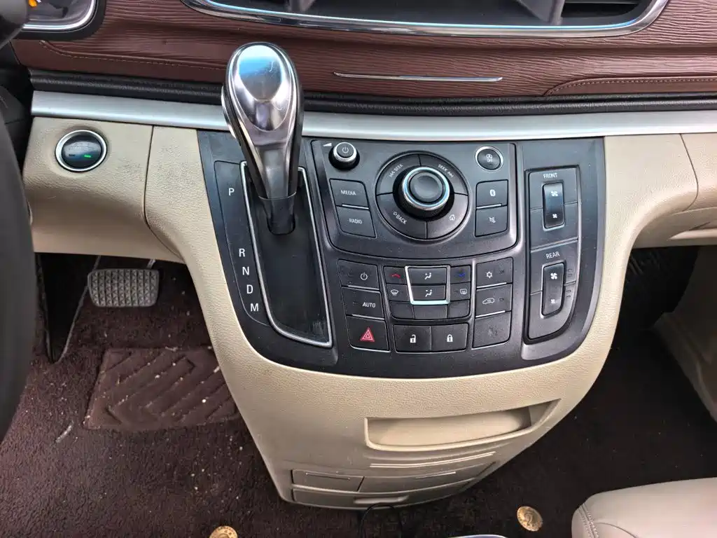 Buick GL8 — миниатюра 15