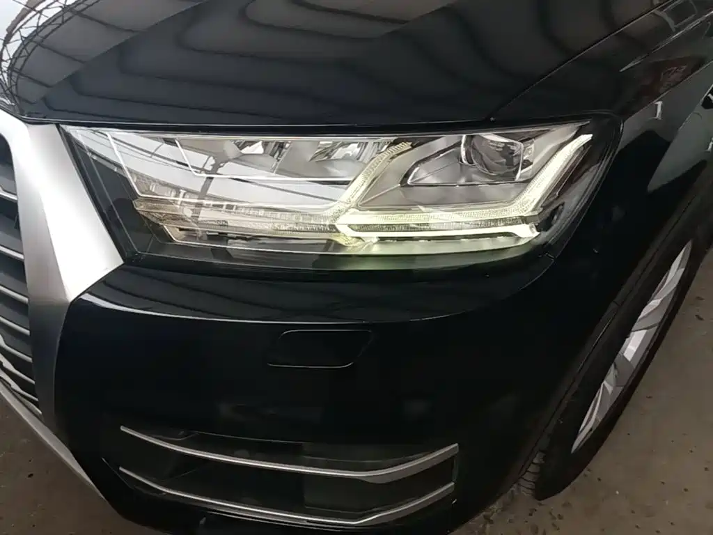 Audi Q7 — миниатюра 24