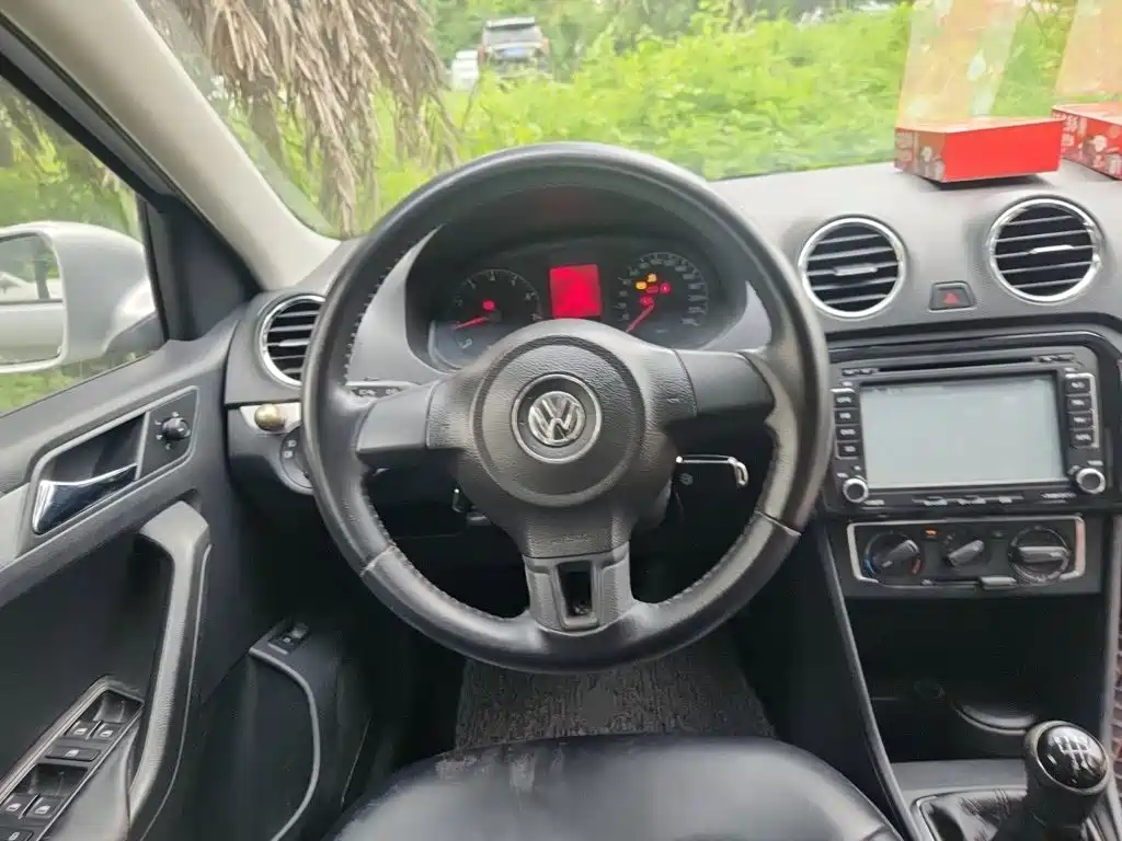 Volkswagen Jetta — миниатюра 11