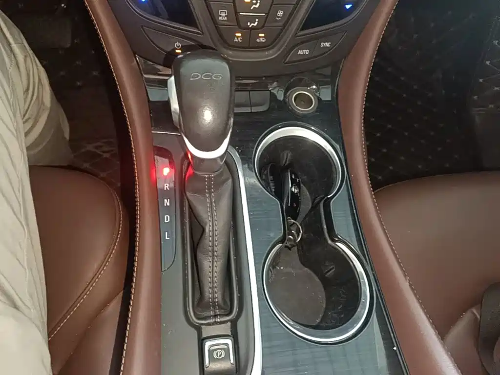 Buick Envision Plus — миниатюра 14