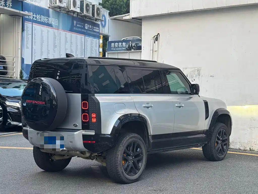 Land Rover Defender — миниатюра 9