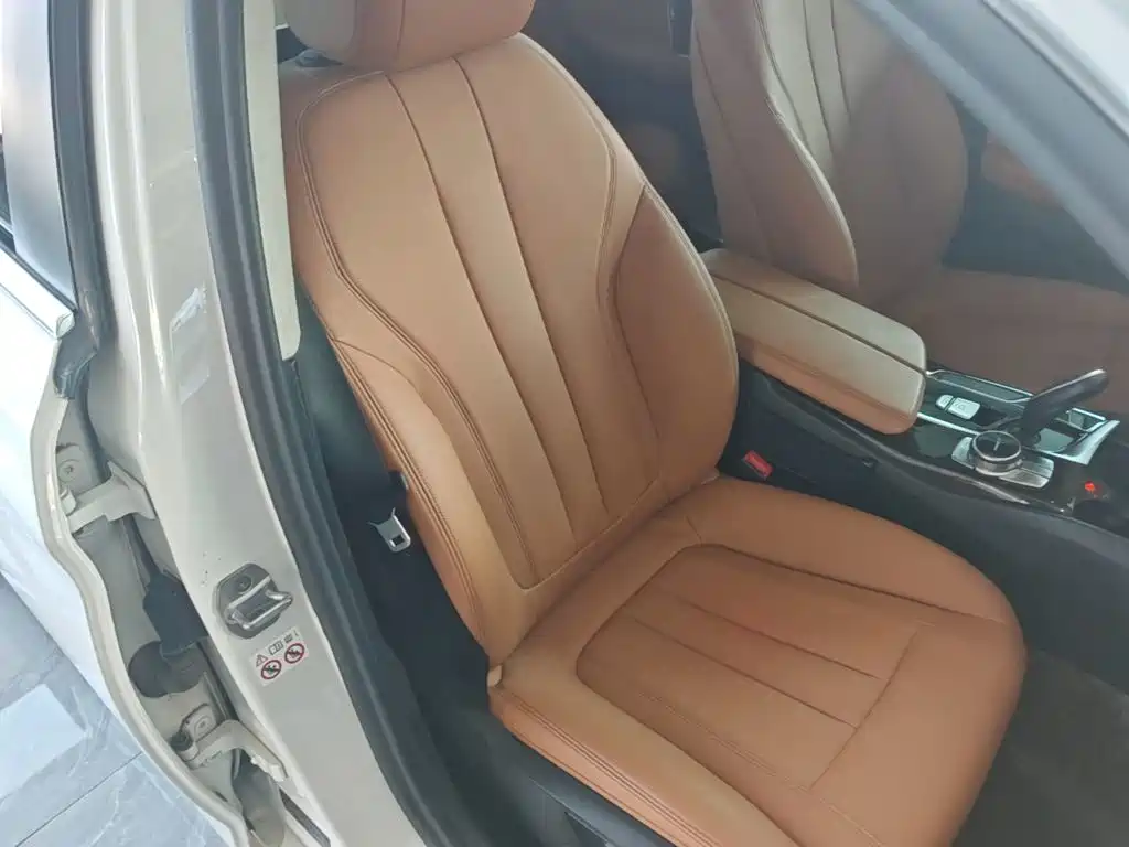 BMW 5 Series — миниатюра 25