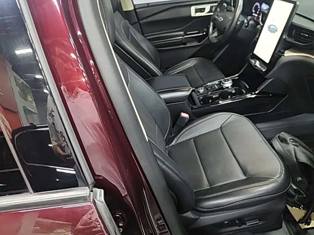 Ford Explorer — миниатюра 25