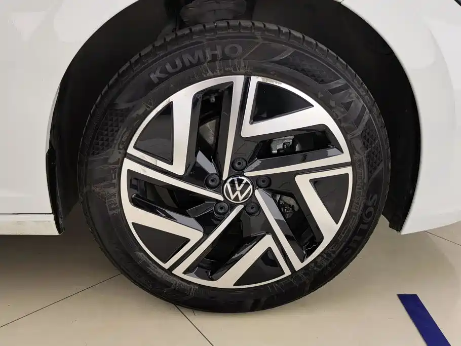 Volkswagen Sagitar — миниатюра 6