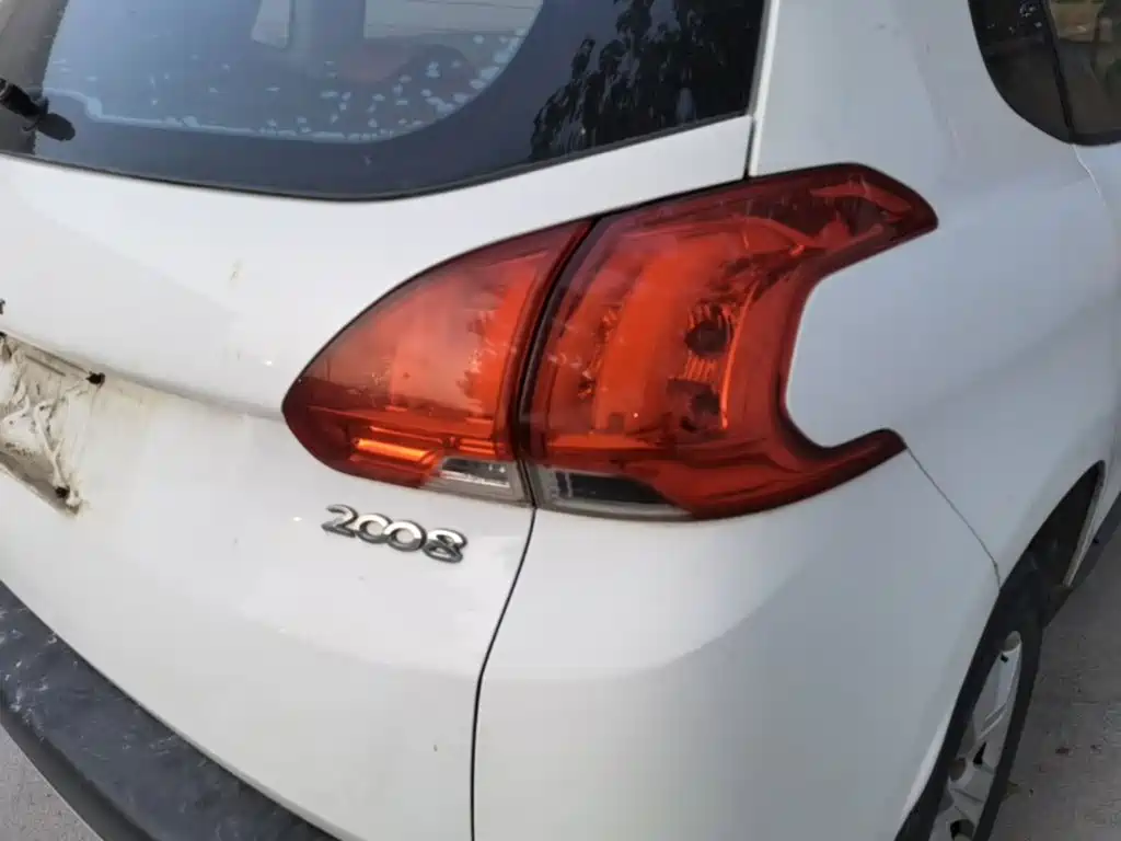 Peugeot 2008 — миниатюра 8